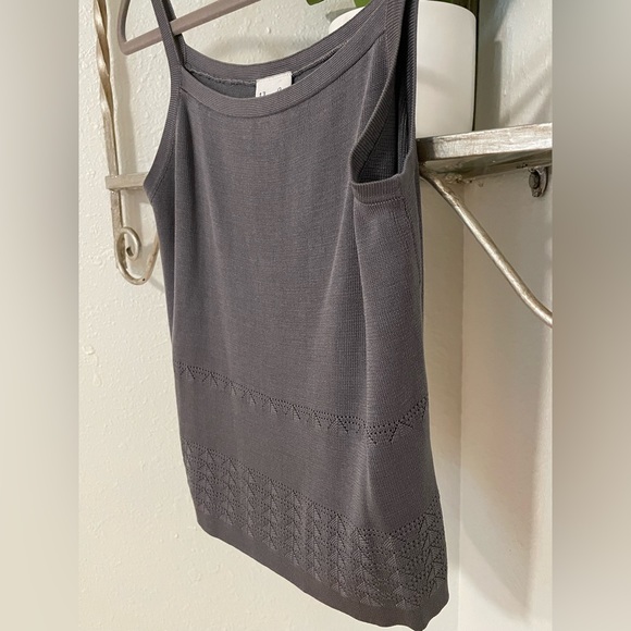 LOFT 100% Silk Woven Grey Tank Top - Picture 3 of 4